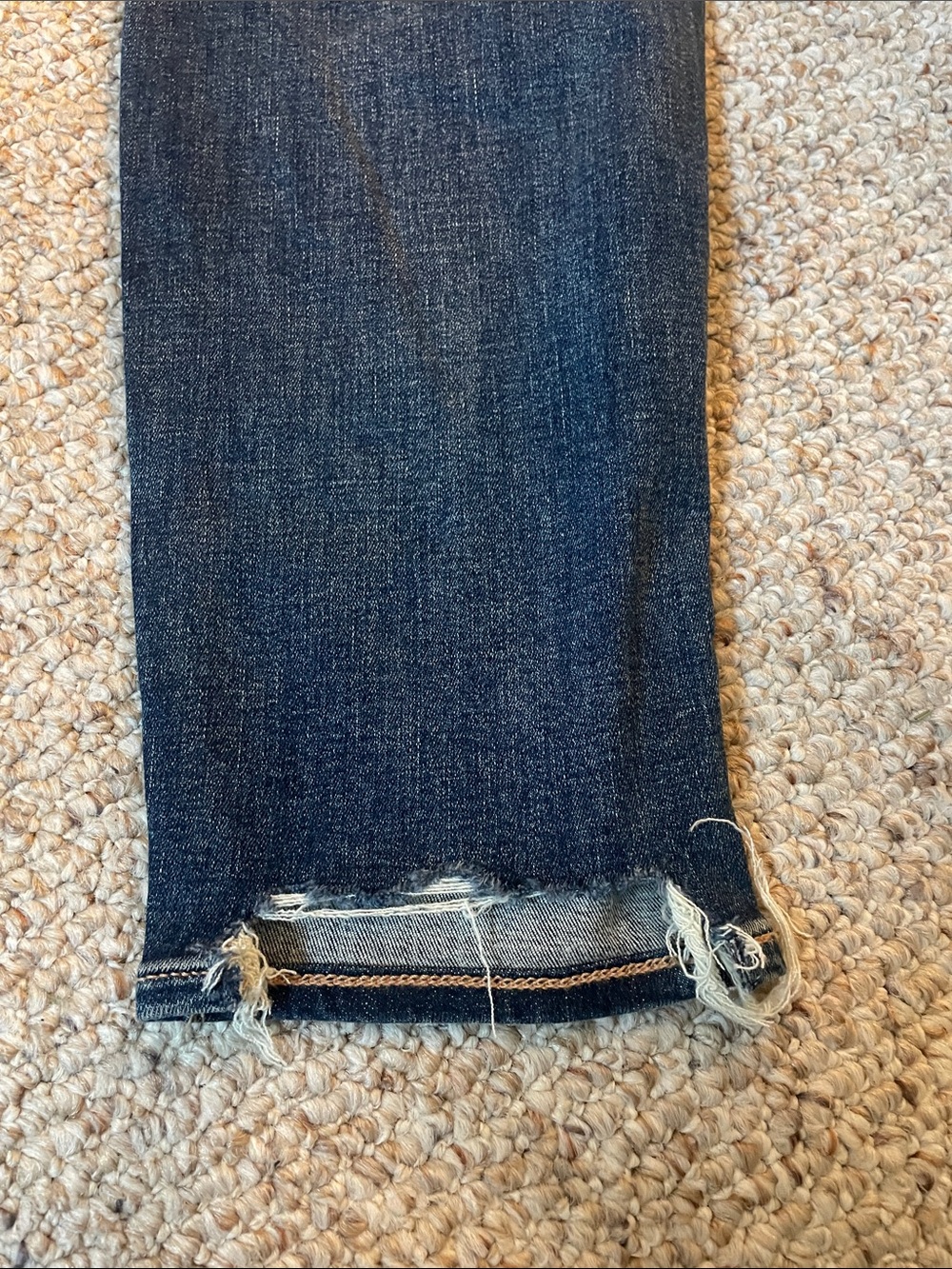 American Eagle Ripped High Rise Jegging - Picture 9 of 10